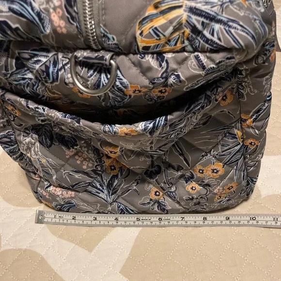 Vera Bradley duffle bag gray floral - Picture 7 of 8
